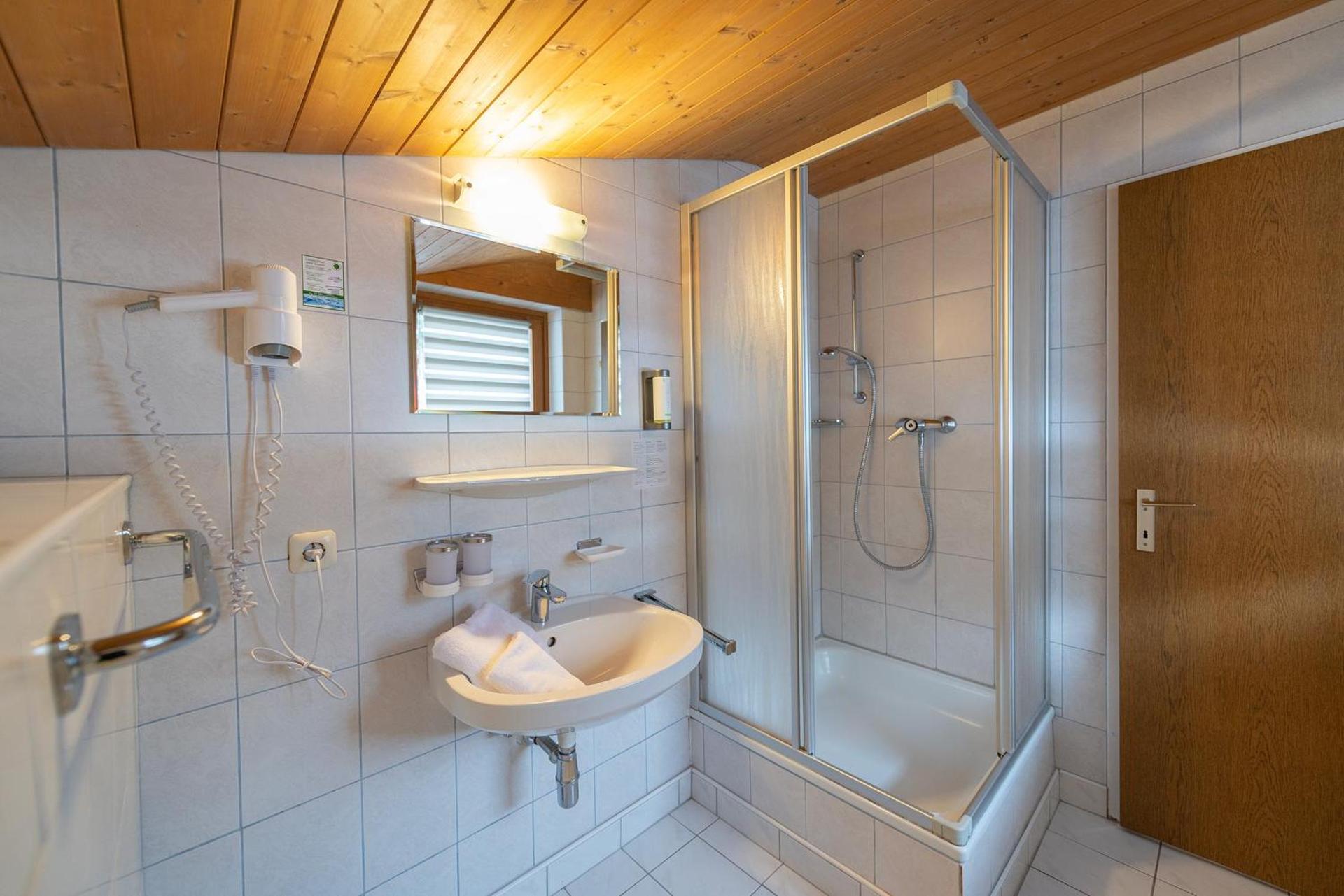 Einzelzimmer mit Dusche - 5