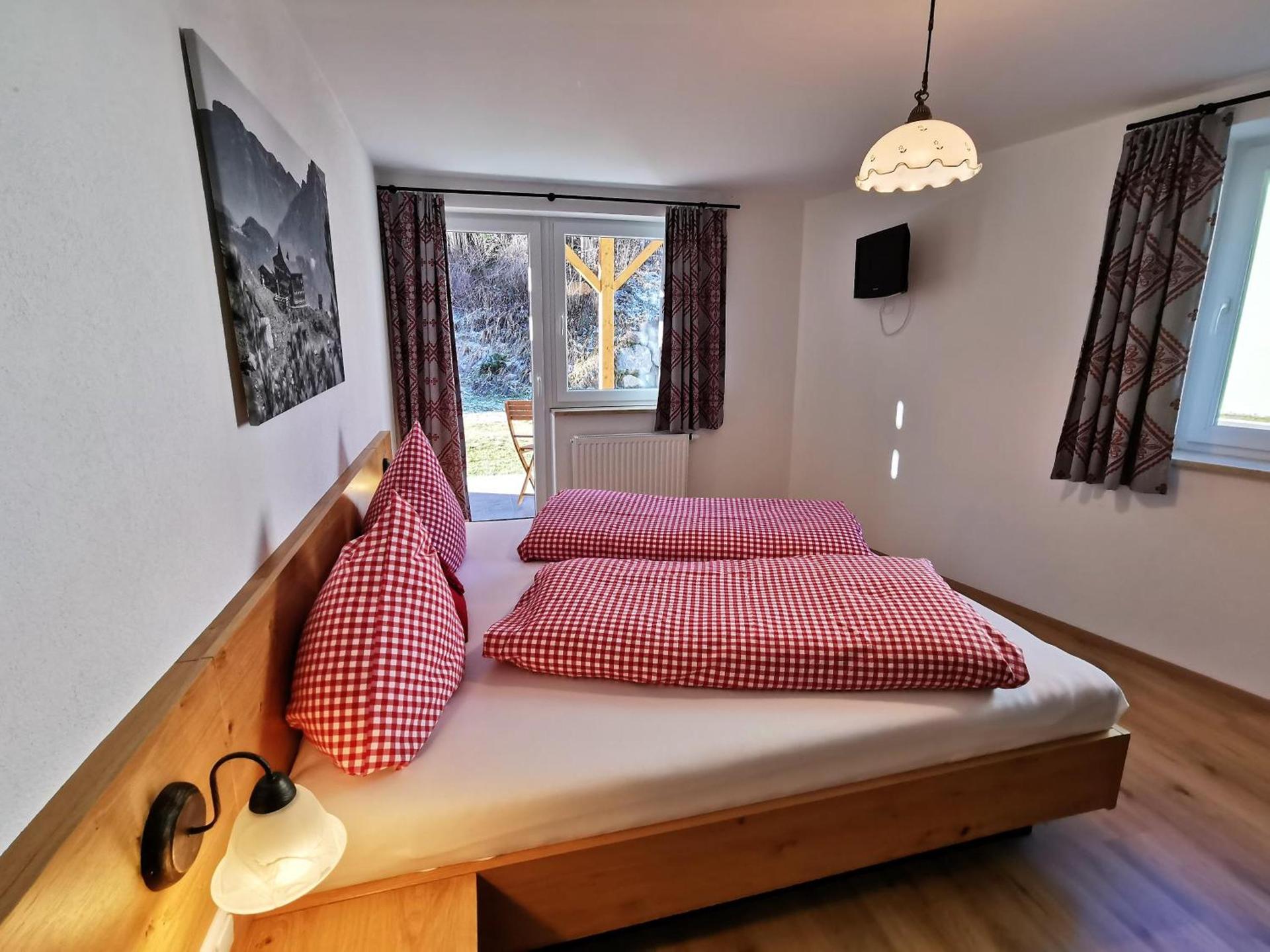 Familienzimmer mit Gartenblick